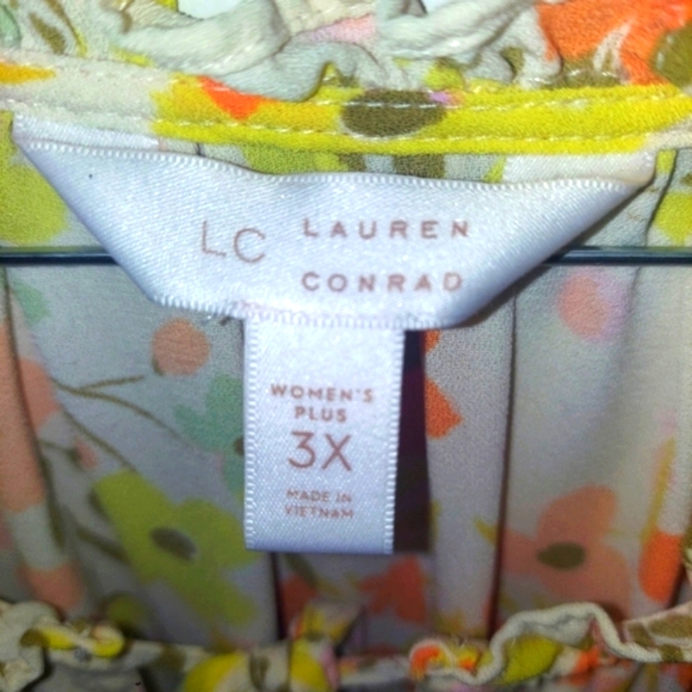 Lauren Conrad LC EUC Spring floral 3/4 length dress with ruching! 3X size - Picture 4 of 8
